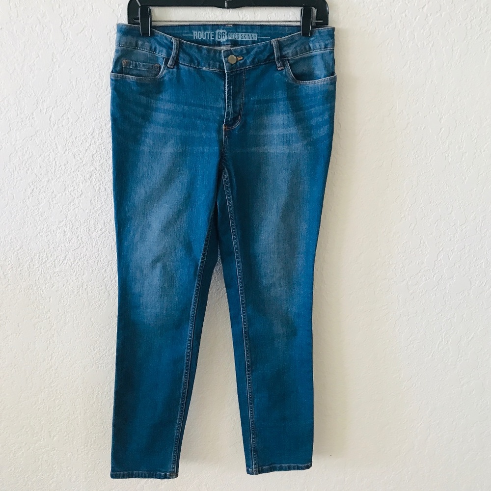 Route 66 Women’s Skinny Leg Low Rise 5 Pocket Medium Blue Denim Jeans Size 28